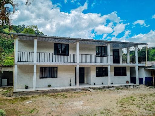 Finca en venta Quindío Salento Salento 197 m2 Habitaciones 7 Baños 6 Garajes 5 Precio $1350000000