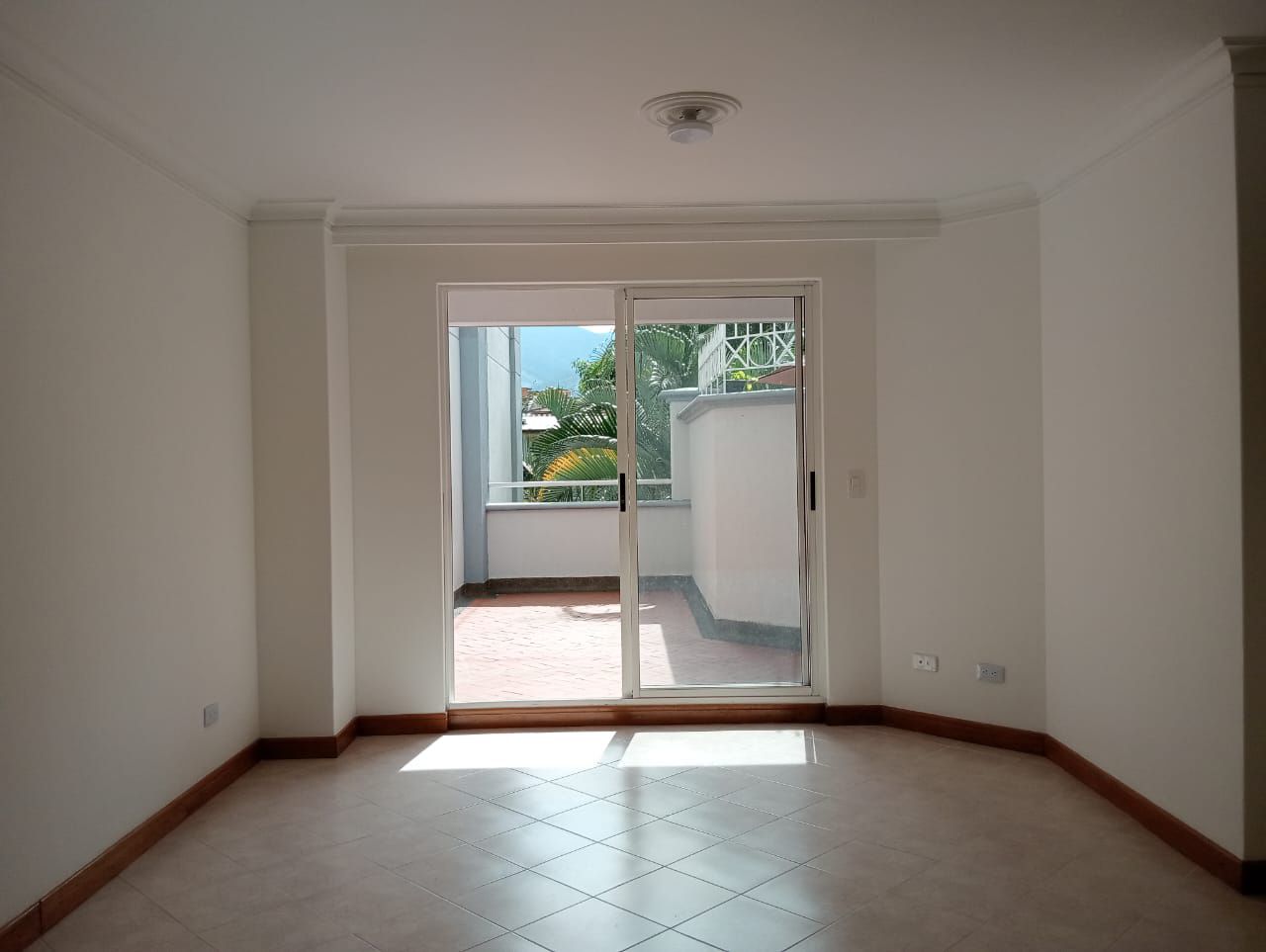 Apartamento en arriendo Antioquia Medellín Florida Nueva 89 m2 Habitaciones 2 Baños 2 Garajes 1 Precio $2400000
