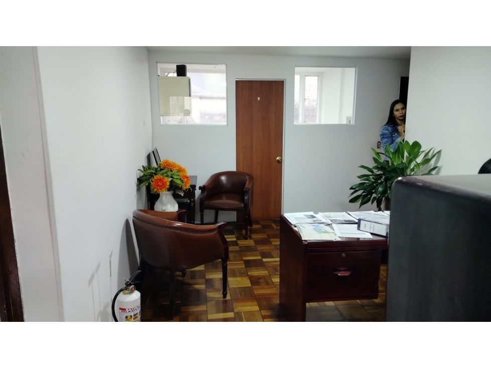 Oficina en arriendo Cundinamarca Bogotá La Soledad 74 m2 Habitaciones 0 Baños 2 Garajes 0 Precio $2500000