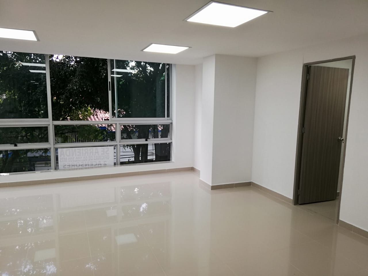 Oficina en arriendo Antioquia Medellín Suramericana 70 m2 Habitaciones 0 Baños 2 Garajes 0 Precio $4500000