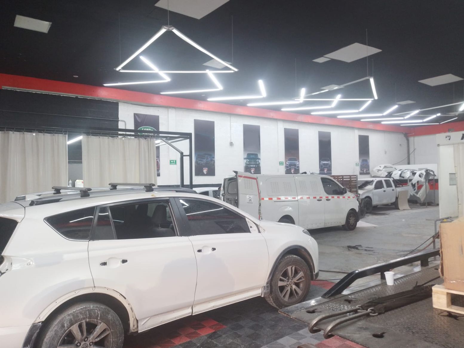 Bodega en arriendo o venta Antioquia Medellín Colombia 1500 m2 Habitaciones 0 Baños 1 Garajes 1 Precio venta $10550000000 Precio arriendo $60000000