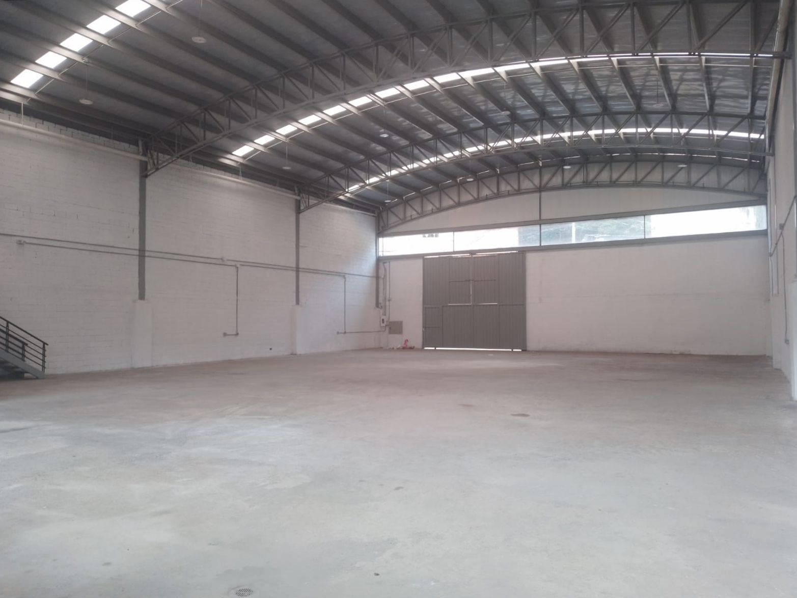 Bodega en arriendo Antioquia Caldas Vereda El Raizal 736 m2 Habitaciones 0 Baños 8 Garajes 2 Precio $21000000