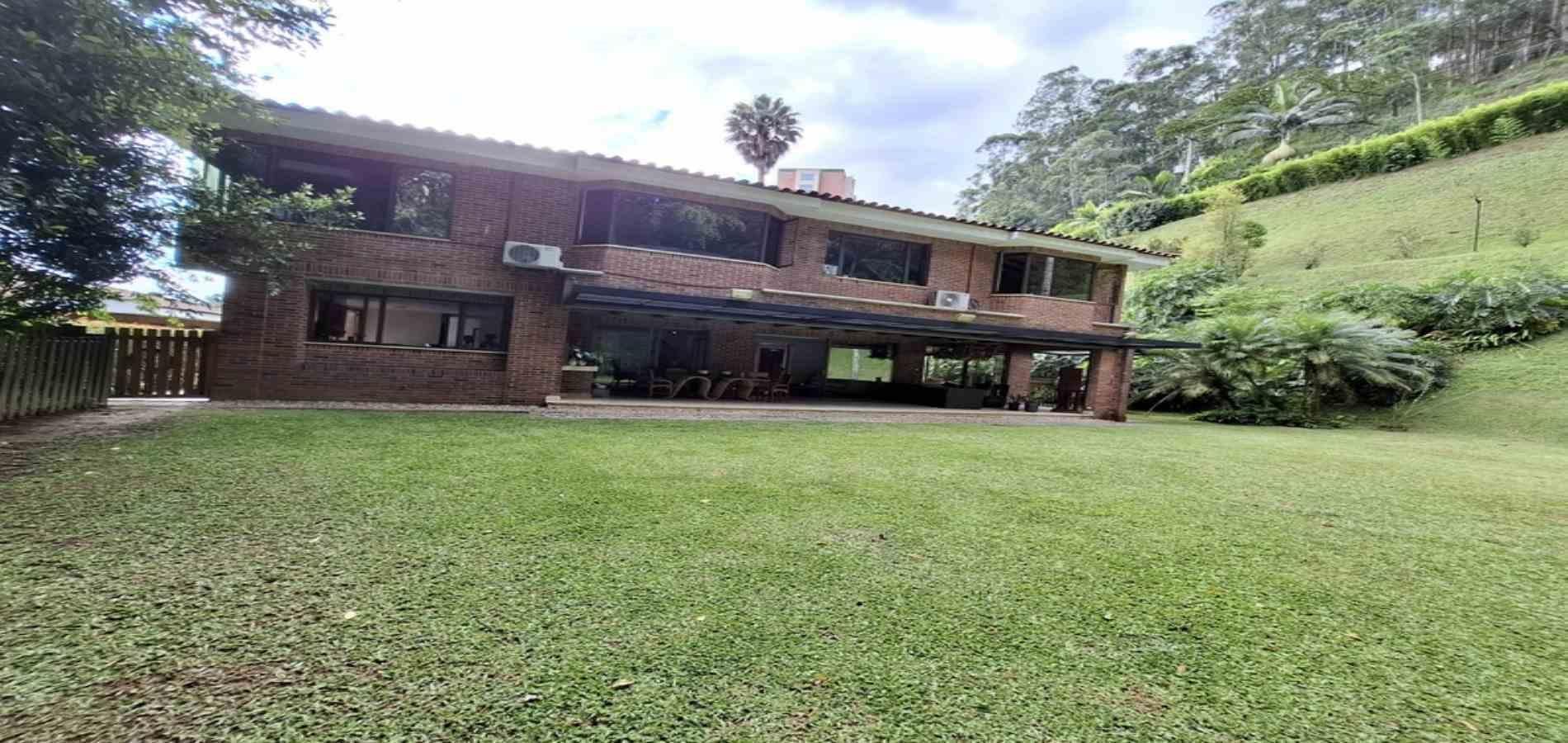Casa en venta Antioquia Medellín Altos Del Poblado 523 m2 Habitaciones 3 Baños 8 Garajes 4 Precio $3980000000
