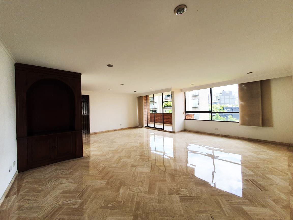 Apartamento en arriendo Antioquia Medellín Los Naranjos 163 m2 Habitaciones 3 Baños 4 Garajes 3 Precio $6700000