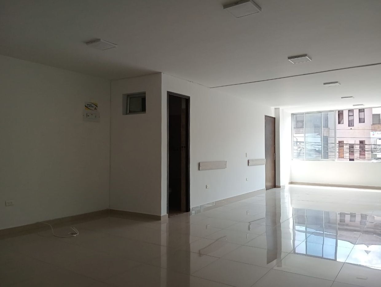 Oficina en arriendo Antioquia Medellín Suramericana 89 m2 Habitaciones 0 Baños 2 Garajes 1 Precio $3150000