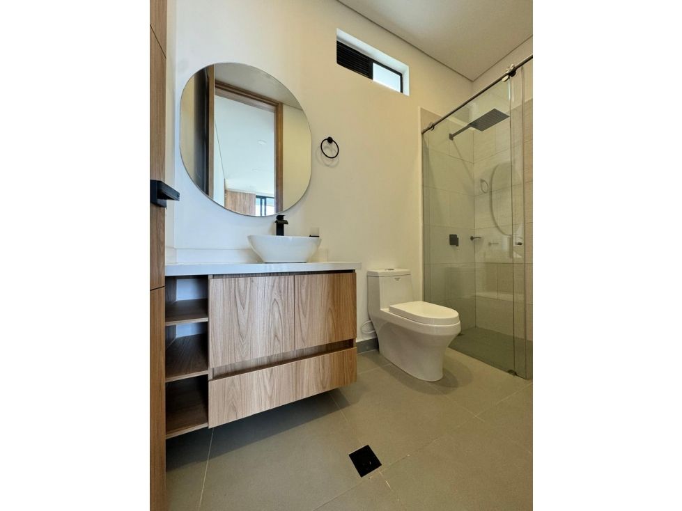 Finca en venta Antioquia Peñol Peñol 115 m2 Habitaciones 2 Baños 2 Garajes 3 Precio $1600000000