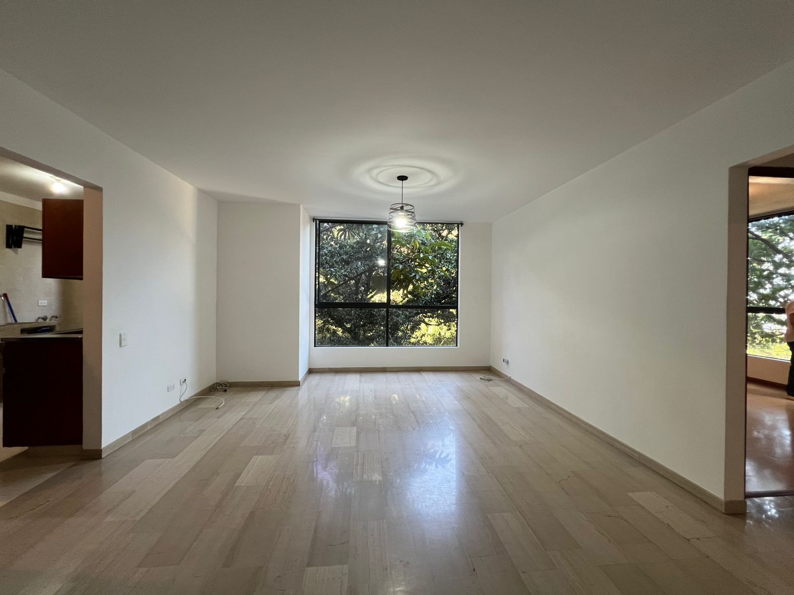 Apartamento en arriendo Antioquia Medellín El Tesoro 90 m2 Habitaciones 2 Baños 2 Garajes 3 Precio $4400000