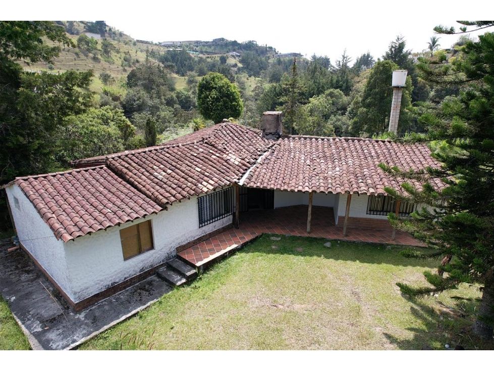 Finca en venta Antioquia El Retiro El Retiro 187 m2 Habitaciones 4 Baños 4 Garajes 0 Precio $2700000000