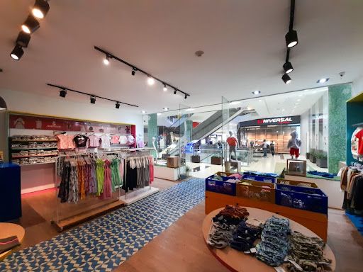 Local en arriendo Antioquia Medellín Caribe 73 m2 Habitaciones 0 Baños 0 Garajes 1 Precio $14800000