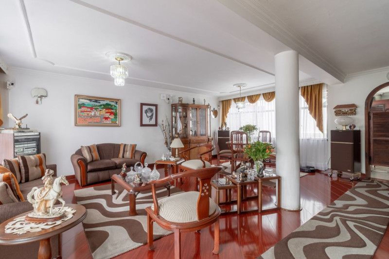 Casa en venta Cundinamarca Bogotá Las Américas 210 m2 Habitaciones 3 Baños 1 Garajes 1 Precio $1000000000
