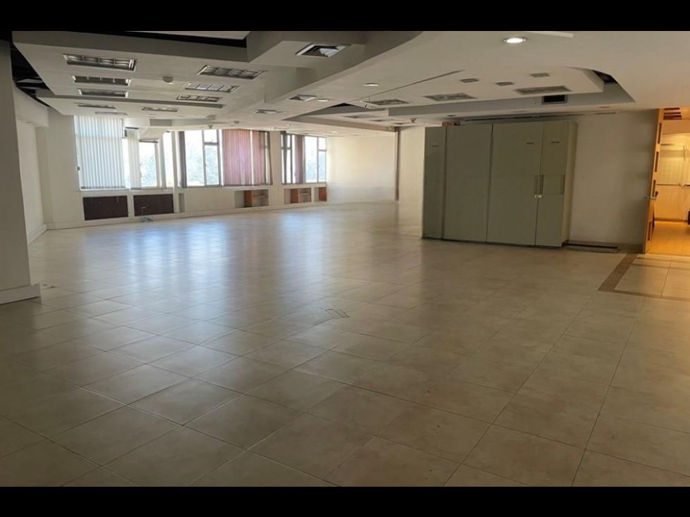 Oficina en arriendo Cundinamarca Bogotá La Merced 310 m2 Habitaciones 0 Baños 2 Garajes 3 Precio $10000000