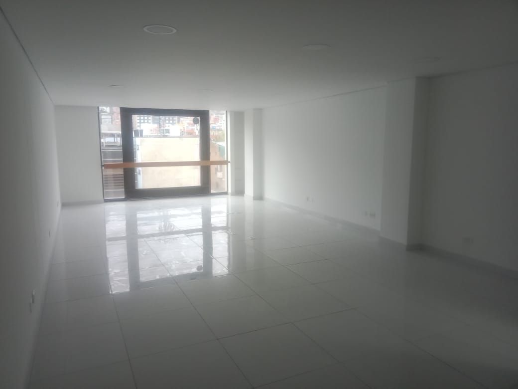 Oficina en arriendo Cundinamarca Bogotá Lago Gaitan 42 m2 Habitaciones 0 Baños 0 Garajes 2 Precio $1950000