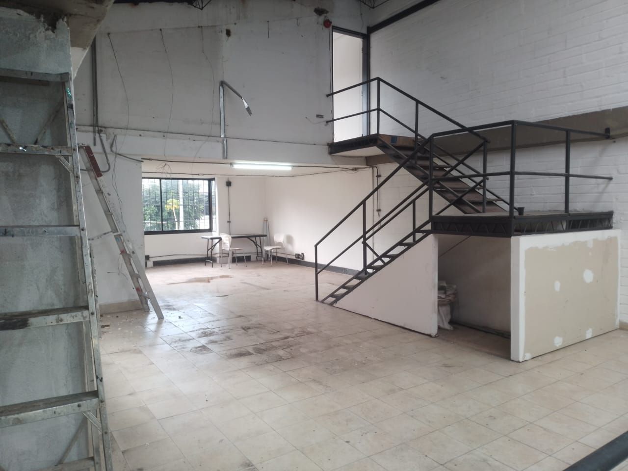 Bodega en arriendo o venta Antioquia Medellín Guayabal 417 m2 Habitaciones 0 Baños 6 Garajes 1 Precio venta $2100000000 Precio arriendo $16000000