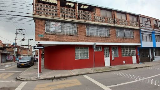 Casa en venta Cundinamarca Bogotá El Real 270 m2 Habitaciones 8 Baños 6 Garajes 1 Precio $700000000