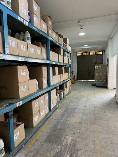 Bodega en venta Cundinamarca Bogotá La Cabaña 550 m2 Habitaciones 0 Baños 6 Garajes 1 Precio $1850000000