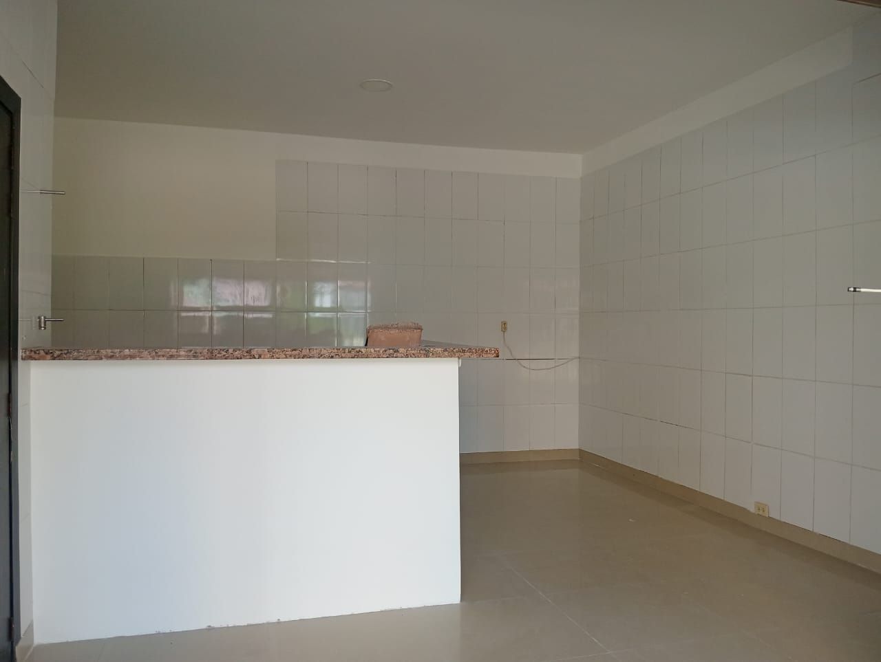 Local Comercial en arriendo Antioquia Medellín El Velodromo 20 m2 Habitaciones 1 Baños 0 Garajes 1 Precio $2300000