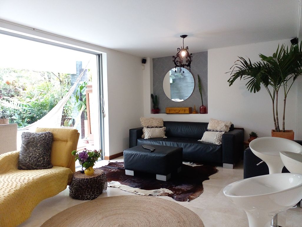 Casa en arriendo Antioquia Envigado La Inmaculada 320 m2 Habitaciones 3 Baños 6 Garajes 3 Precio $13000000