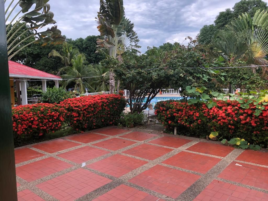 Finca en venta Tolima Carmen De Apicalá Obrero 6400 m2 Habitaciones 5 Baños 8 Garajes 7 Precio $2500000000