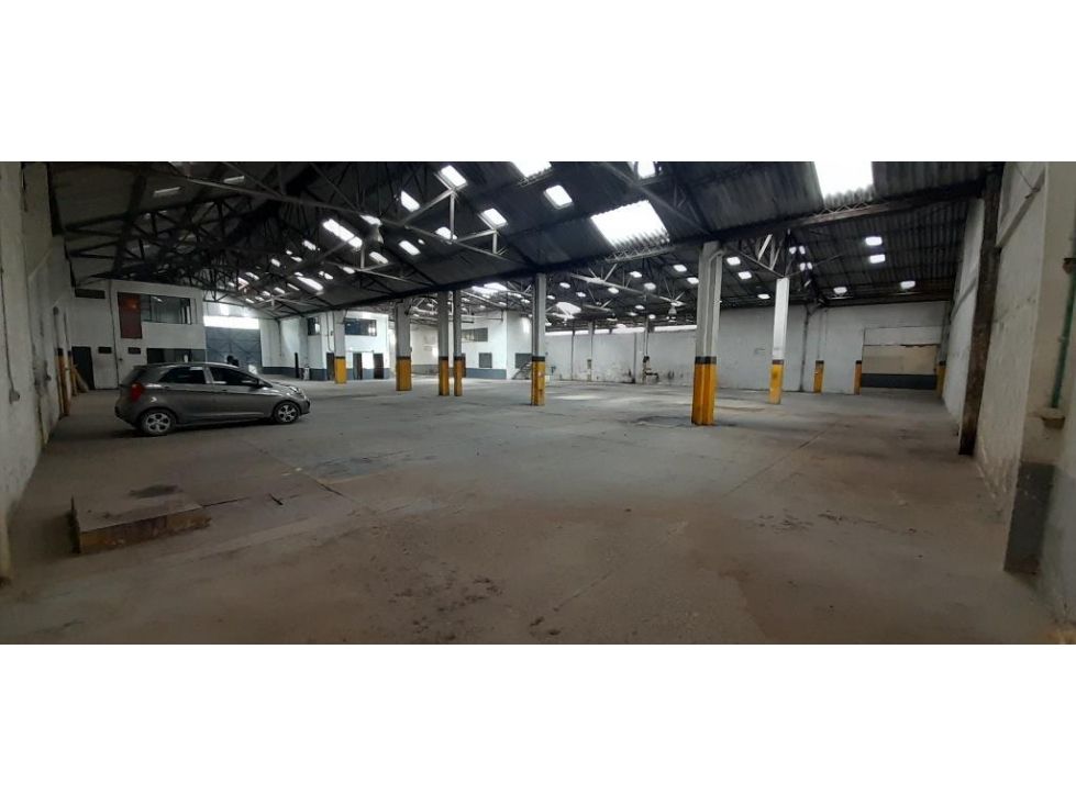 Bodega en venta Cundinamarca Bogotá El Portal 1682 m2 Habitaciones 0 Baños 3 Garajes 0 Precio $4300000000