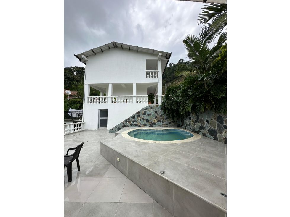 Finca en venta Caldas Manizales Manizales 492 m2 Habitaciones 5 Baños 5 Garajes 5 Precio $1350000000