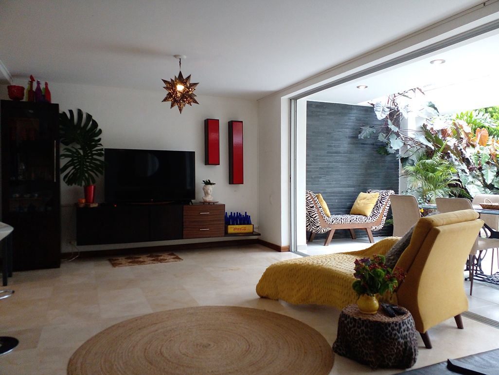 Apartamento en arriendo Antioquia Envigado Primavera 320 m2 Habitaciones 4 Baños 6 Garajes 3 Precio $10600000