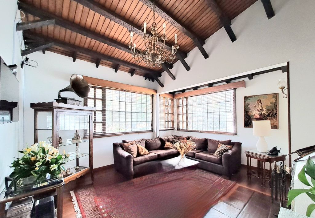 Casa en venta Cundinamarca Bogotá La Carolina 255 m2 Habitaciones 4 Baños 5 Garajes 3 Precio $2000000000