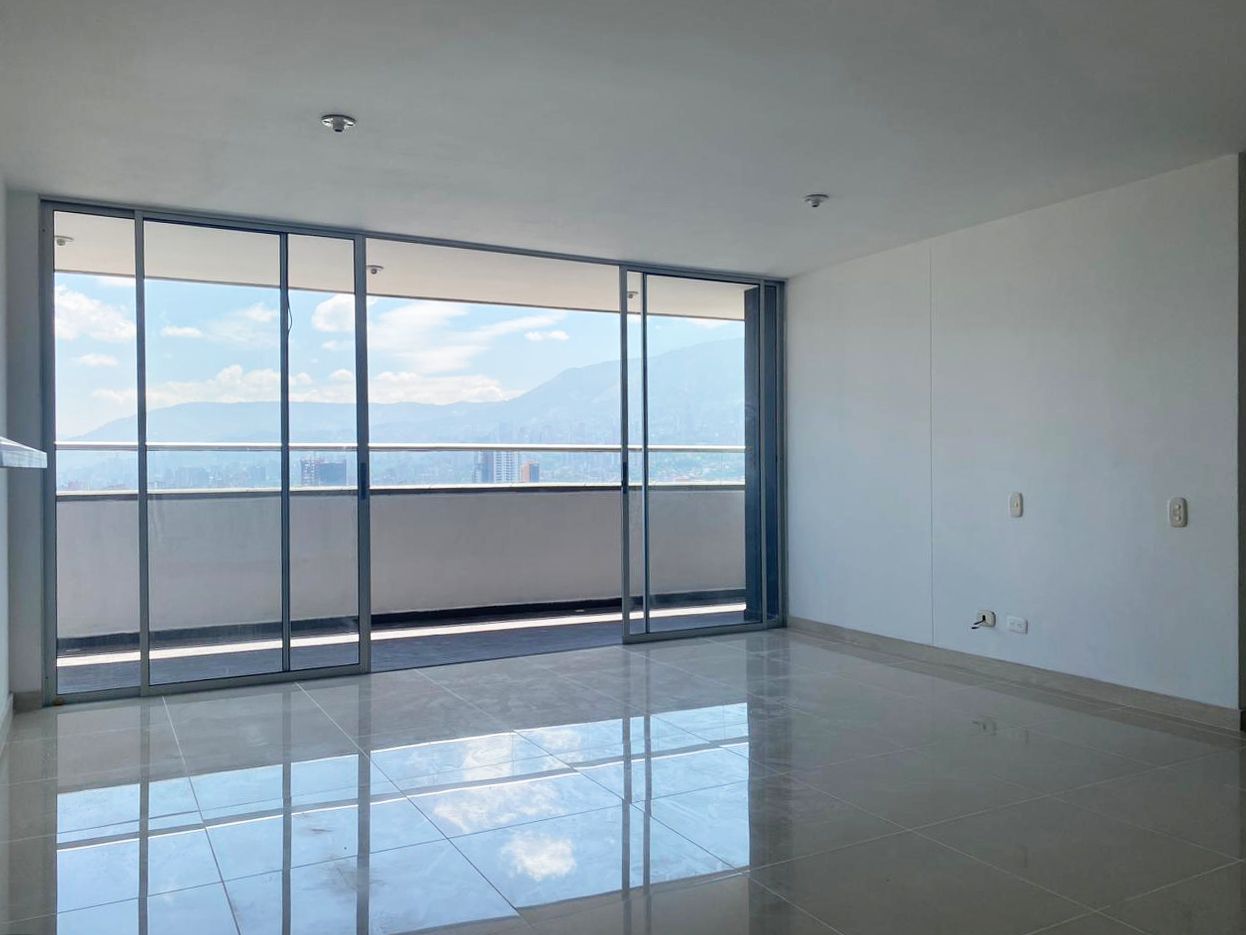 Apartamento en arriendo Antioquia Envigado La Paz 80 m2 Habitaciones 3 Baños 2 Garajes 2 Precio $3450000