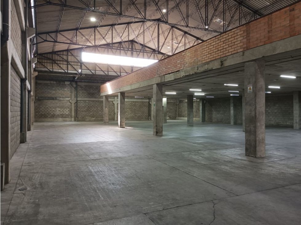 Bodega en arriendo Antioquia Rionegro El Porvenir 1804 m2 Habitaciones 0 Baños 2 Garajes 1 Precio $28688000