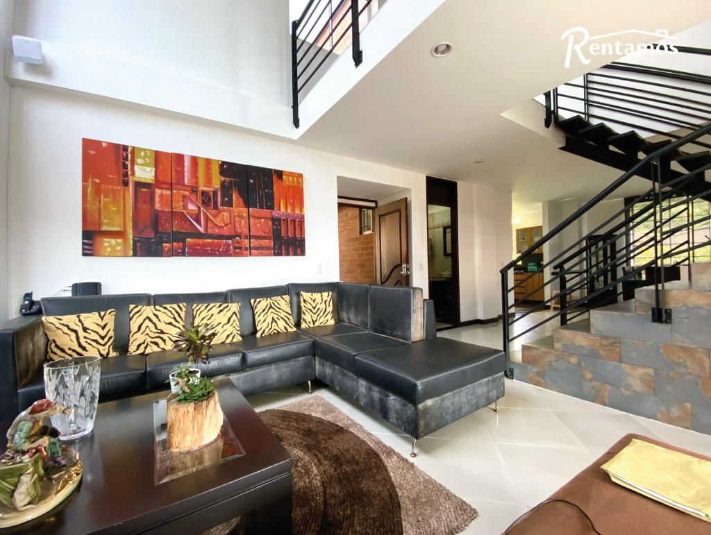 Casa en venta Antioquia Envigado El Chinguí 350 m2 Habitaciones 4 Baños 5 Garajes 4 Precio $2000000000