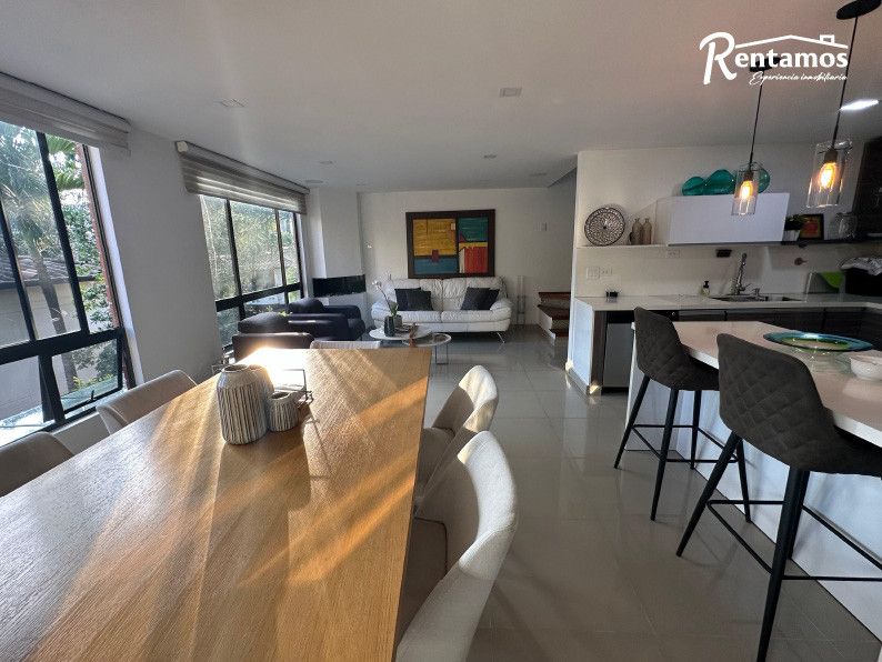 Casa en venta Antioquia Envigado El Esmeraldal 270 m2 Habitaciones 4 Baños 5 Garajes 3 Precio $1448000000