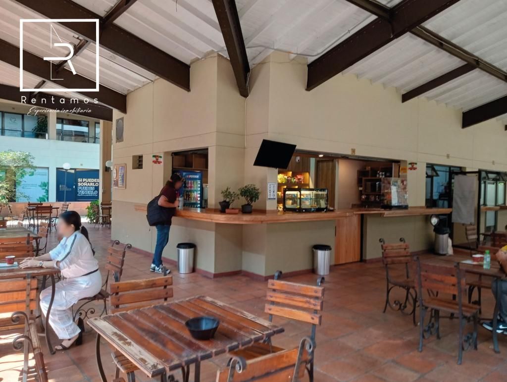 Local en venta Antioquia Envigado Jardines 15 m2 Habitaciones 0 Baños 0 Garajes 1 Precio $180000000