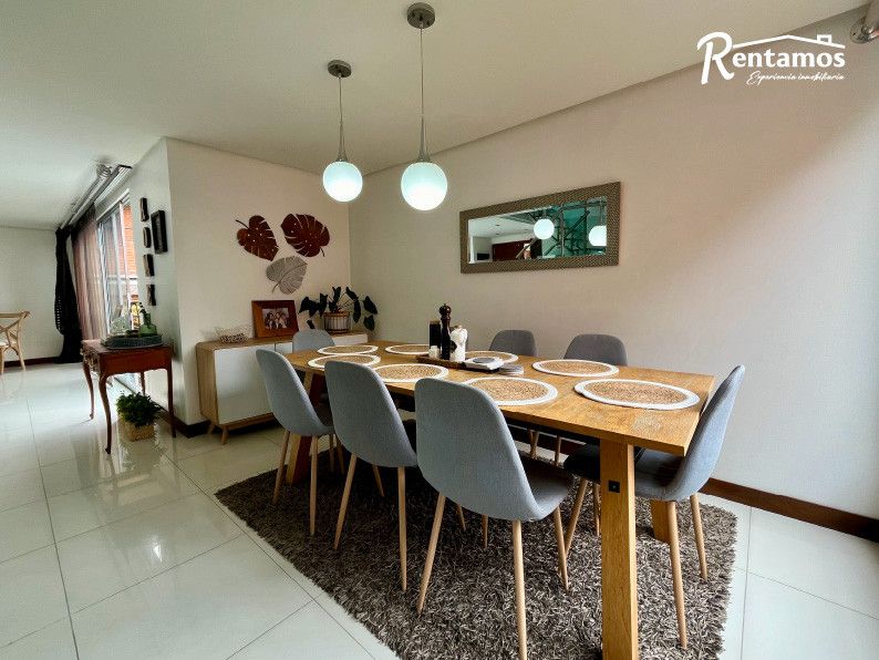 Casa en venta Antioquia Envigado Zúñiga 273 m2 Habitaciones 4 Baños 4 Garajes 2 Precio $1900000000