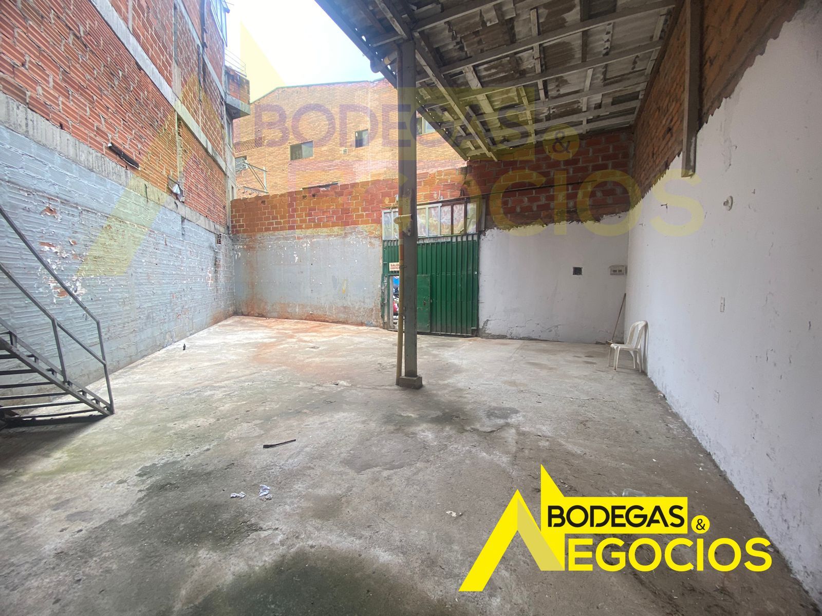 Bodega en venta Antioquia Medellín Trinidad 120 m2 Habitaciones 0 Baños 0 Garajes 3 Precio $600000000