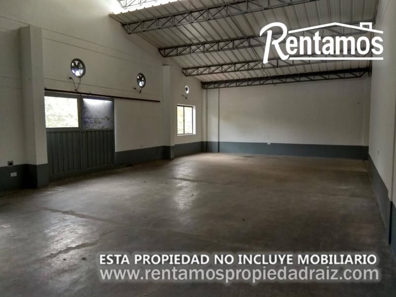Bodega en venta Antioquia Medellín Trinidad 300 m2 Habitaciones 0 Baños 2 Garajes 0 Precio $1100000000