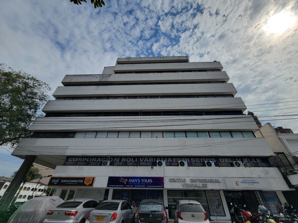 Local en venta Valle Del Cauca Cali Versalles 237 m2 Habitaciones 0 Baños 2 Garajes 2 Precio $720000000