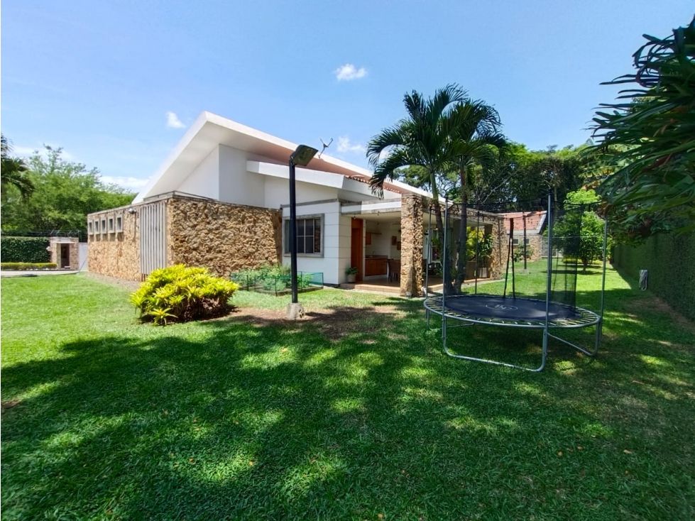 Casa Campestre en venta Valle Del Cauca Cali Parcelaciones Pance 315 m2 Habitaciones 3 Baños 5 Garajes 4 Precio $1800000000