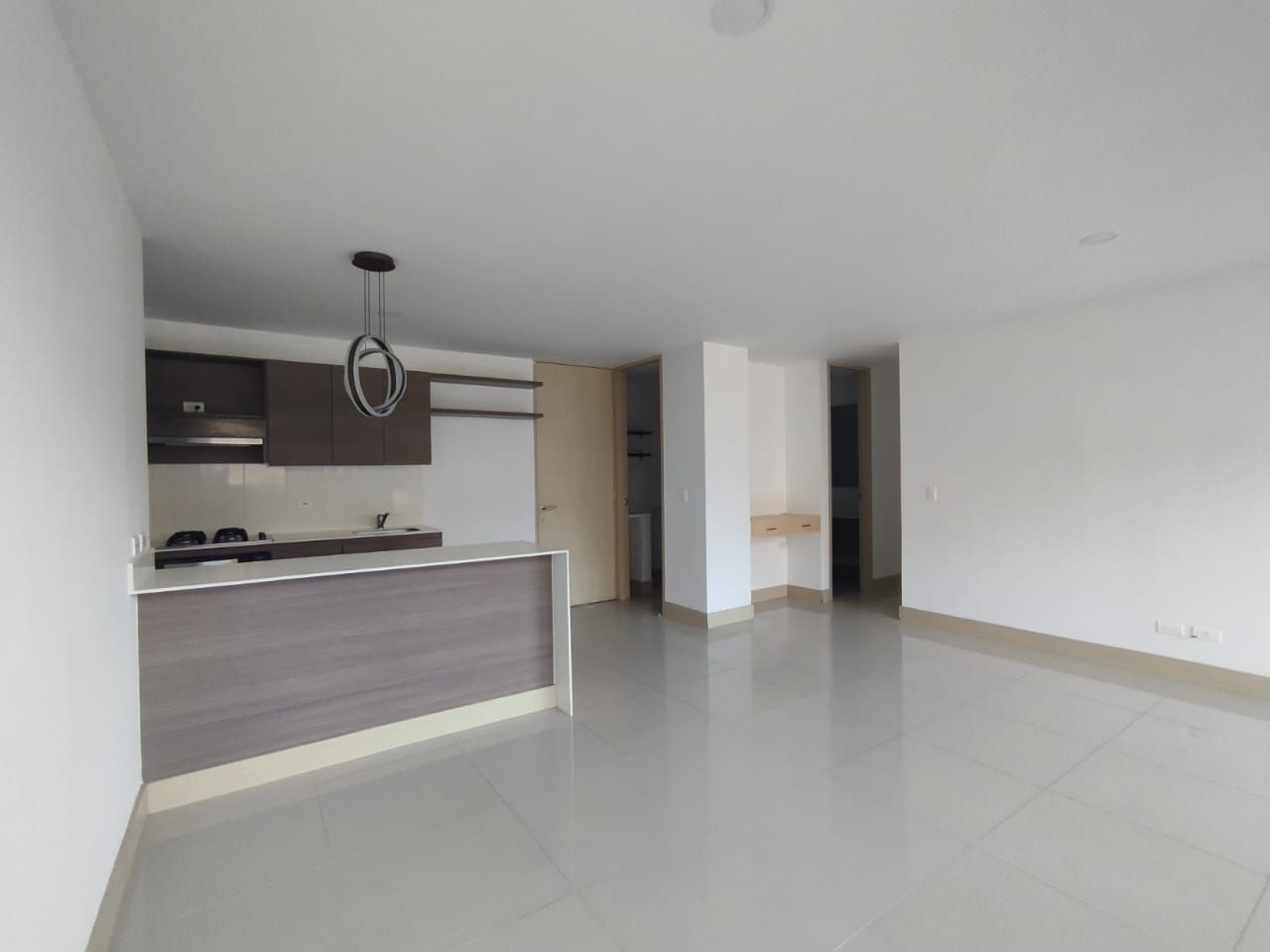 Apartamento en arriendo Antioquia Medellín San Diego 87 m2 Habitaciones 2 Baños 2 Garajes 2 Precio $3400000