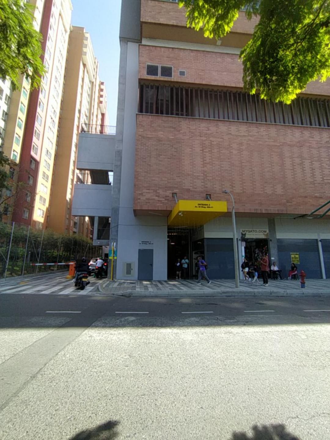 Local Comercial en arriendo Antioquia Bello Ciudadela Del Norte 20 m2 Habitaciones 0 Baños 10 Garajes 1 Precio $1900000