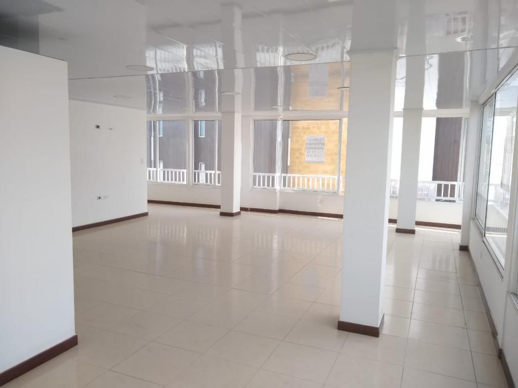 Local en arriendo Valle Del Cauca Cali Cañaveralejo - Seguros Patria 150 m2 Habitaciones 0 Baños 2 Garajes 0 Precio $3380000