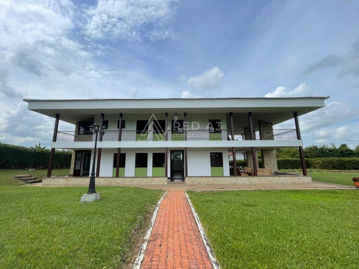Finca en venta Risaralda Pereira Pereira 360 m2 Habitaciones 3 Baños 3 Garajes 4 Precio $4600000000