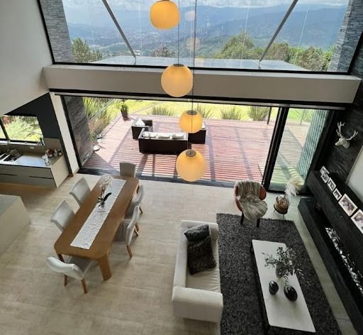 Casa en venta Antioquia La Estrella El Dorado 500 m2 Habitaciones 4 Baños 8 Garajes 3 Precio $2450000000