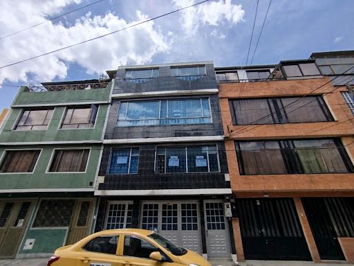 Casa en venta Cundinamarca Bogotá Villa Dorado - San Antonio 274 m2 Habitaciones 9 Baños 4 Garajes 0 Precio $800000000