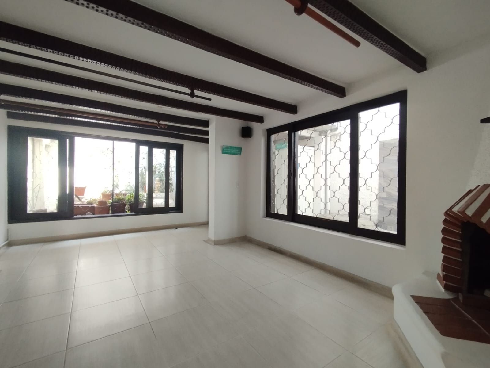 Casa en arriendo Antioquia Medellín Rosales 500 m2 Habitaciones 8 Baños 6 Garajes 1 Precio $9000000