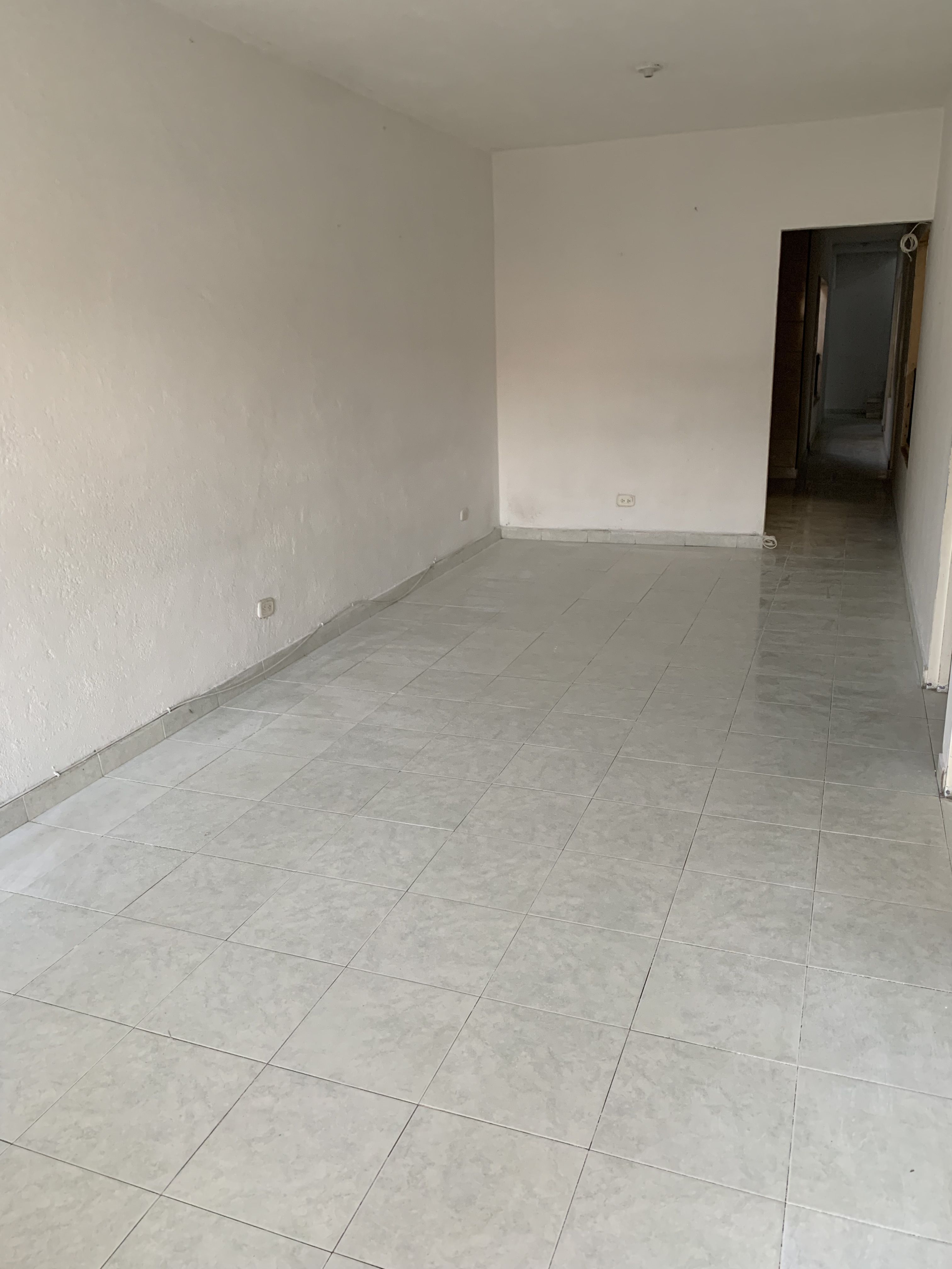Apartamento en arriendo Valle Del Cauca Cali El Guabal 90 m2 Habitaciones 3 Baños 0 Garajes 1 Precio $760000