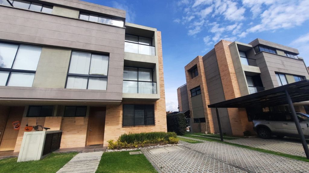 Casa en venta Cundinamarca Cajicá Vda Canelon 164 m2 Habitaciones 3 Baños 5 Garajes 2 Precio $1080000000