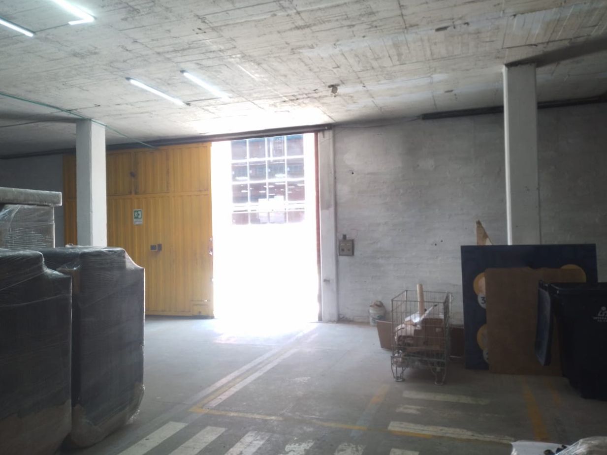 Bodega en arriendo Antioquia Itagüí La Independencia 800 m2 Habitaciones 0 Baños 8 Garajes 1 Precio $16000000