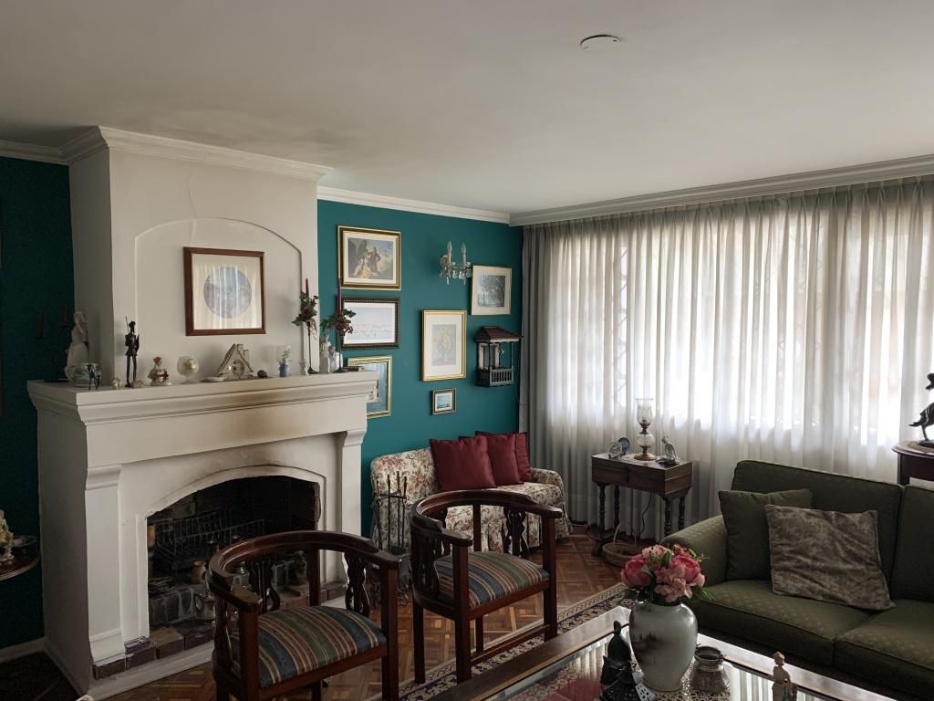 Casa en venta Cundinamarca Bogotá Santa Barbara Central 326 m2 Habitaciones 4 Baños 2 Garajes 2 Precio $1650000000