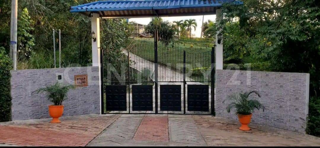 Finca en venta Cundinamarca Apulo Apulo 14964 m2 Habitaciones 8 Baños 10 Garajes 10 Precio $3500000000