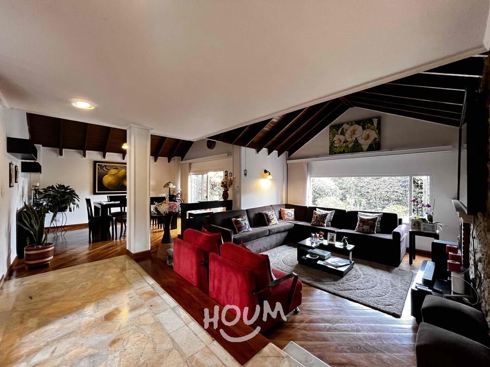 Casa en venta Cundinamarca Bogotá San José De Bavaria 243 m2 Habitaciones 4 Baños 3 Garajes 1 Precio $1400000000