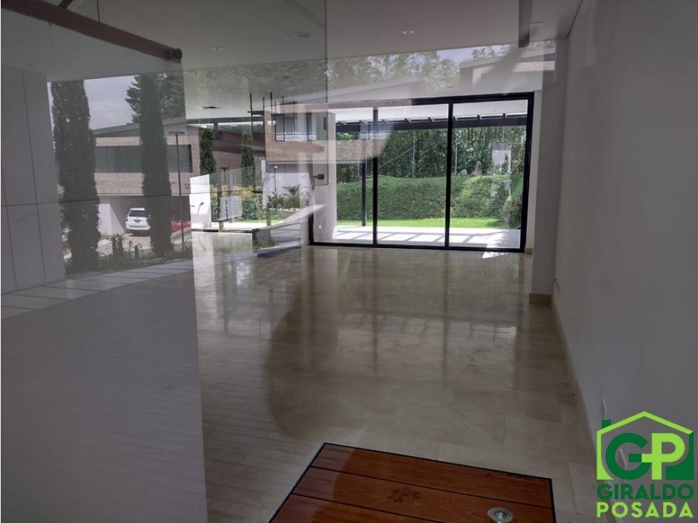 Casa en arriendo Antioquia Envigado Loma Del Atravesado 331 m2 Habitaciones 3 Baños 6 Garajes 4 Precio $15577300